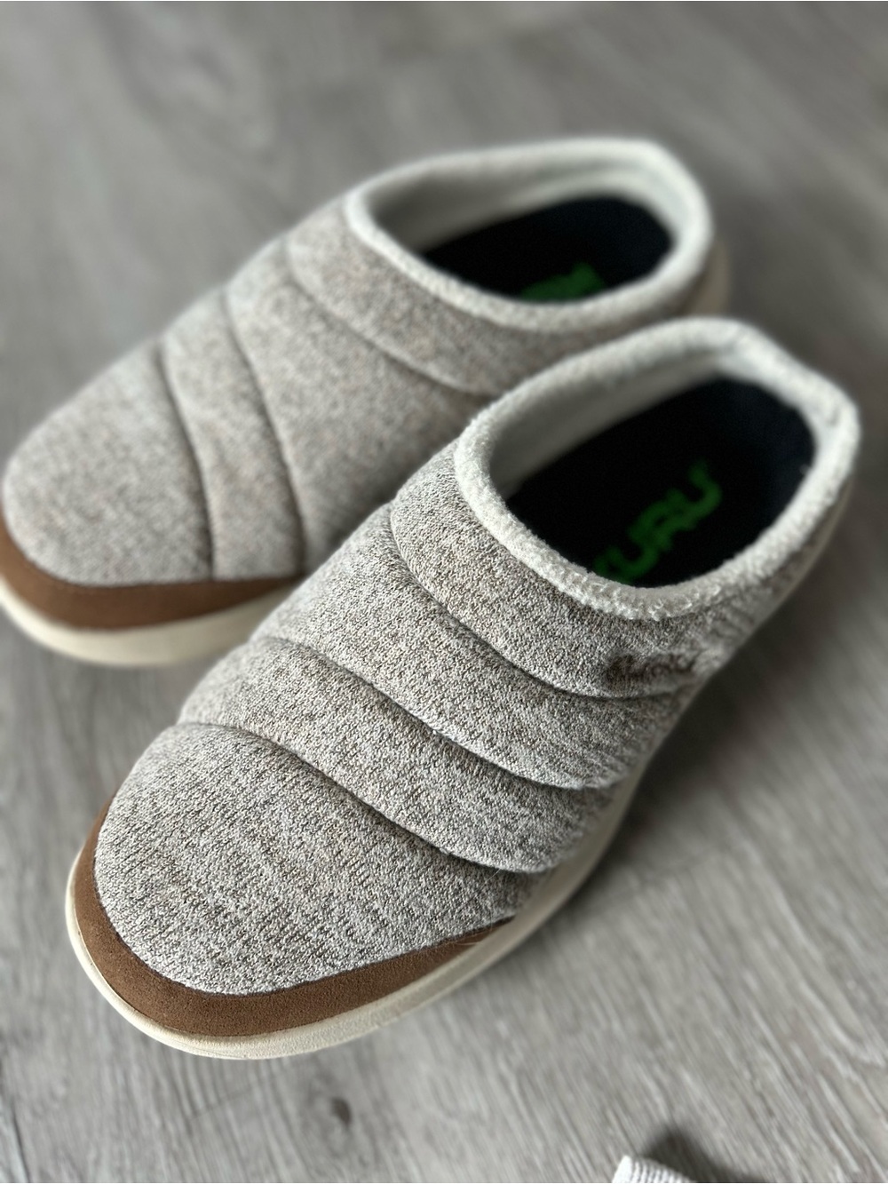 KURU Draft 2 Women's 8.5 tan oatmeal slippers